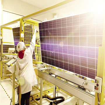 ارتيس الشمسية يحسن كفاءة الخلايا الشمسية أحادية
