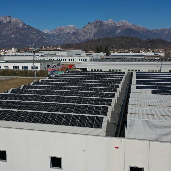 Bluesun 120KW On Grid Solar Project في إيطاليا
