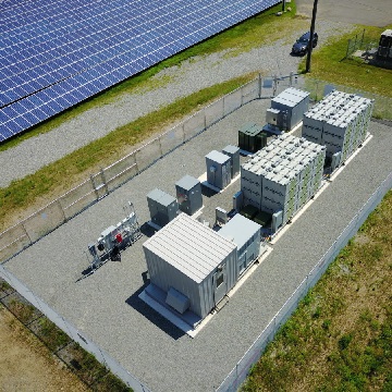 الطاقة الشمسية بالإضافة إلى تخزين لديه 99.8% القدرات قيمة في كاليفورنيا