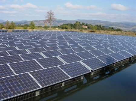 وهي أكبر محطة للطاقة الشمسية العائمة في العالم